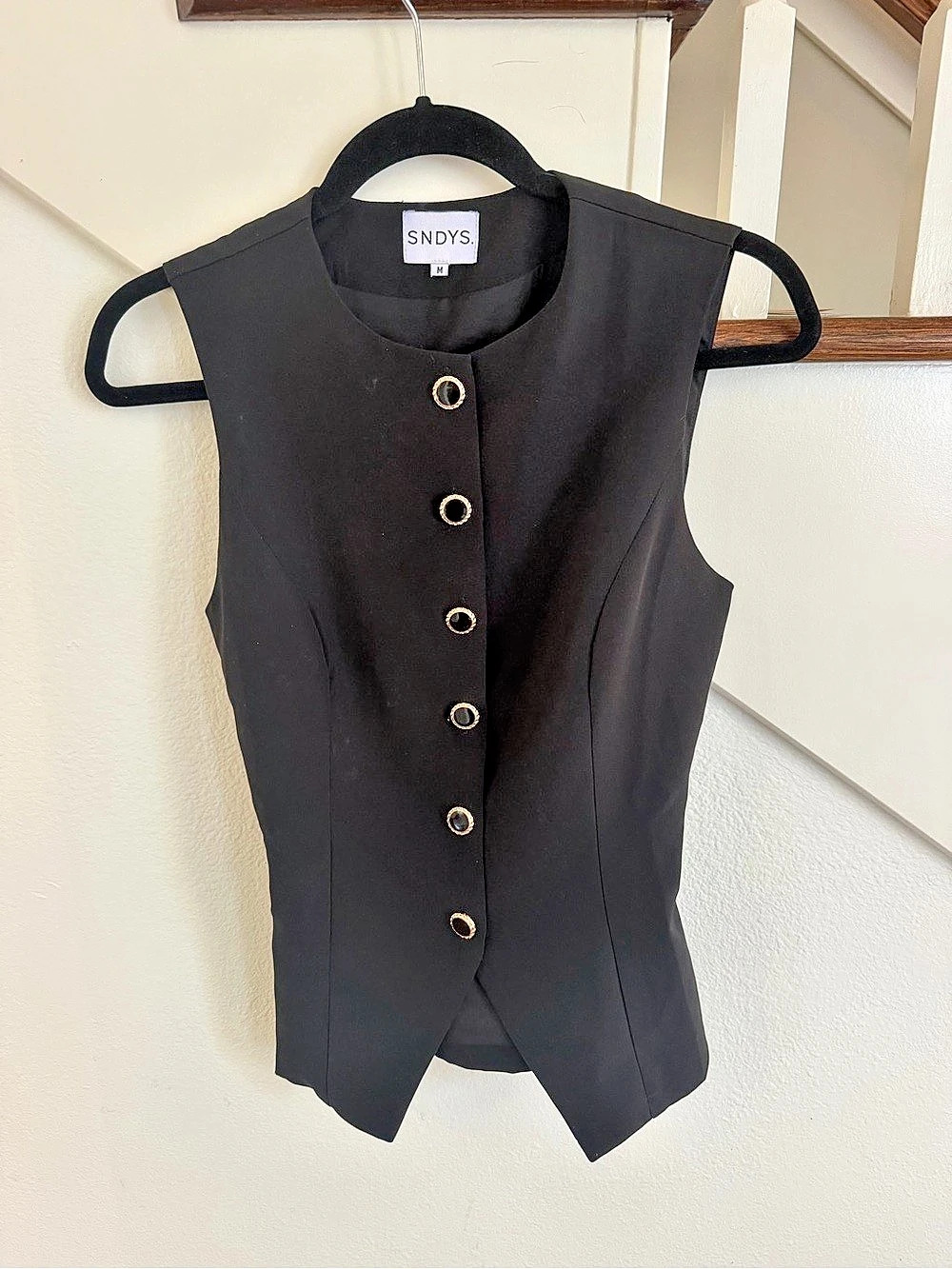 SNDYS Carmella Vest Sleeveless Button Front Top Black Medium